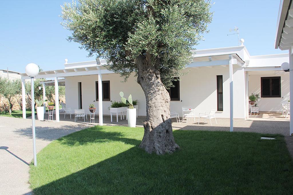 Relais Lali' Guest House Mottola Bagian luar foto