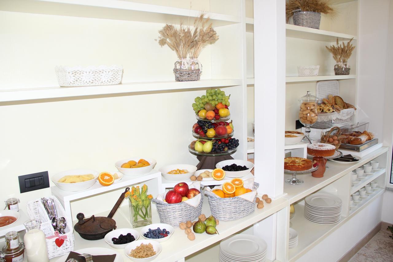 Relais Lali' Guest House Mottola Bagian luar foto