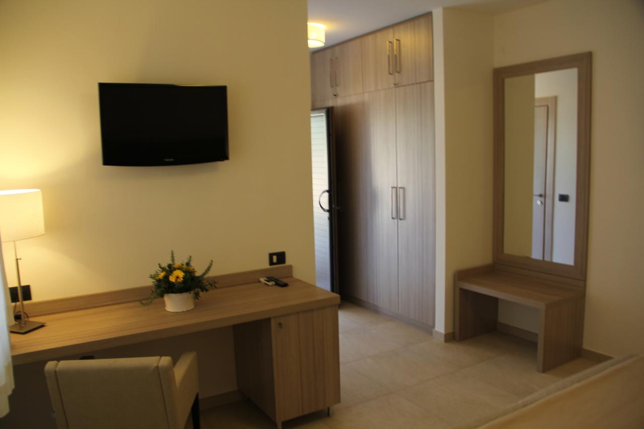 Relais Lali' Guest House Mottola Bagian luar foto